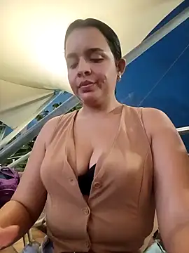 Julieth_hot-69's cam snapshot