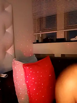 CHLOMA's cam snapshot