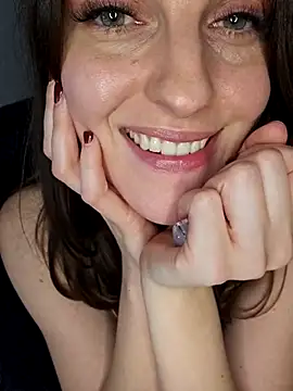 BelleFelicitas live sex cam