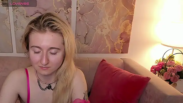 CamillaDreamer's cam snapshot