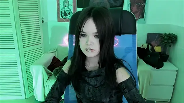 Elainebeness's cam snapshot