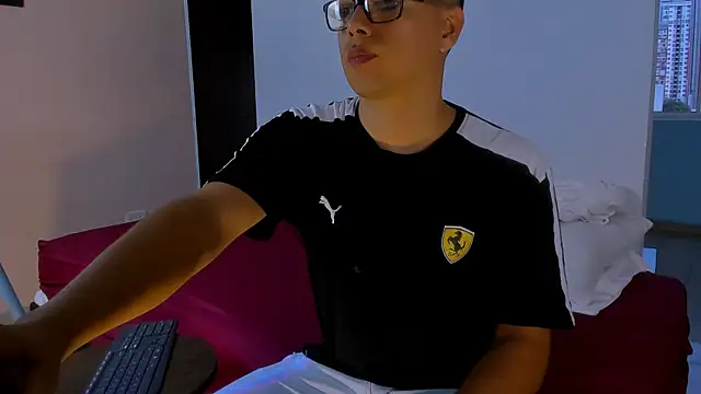 Daniel_De_la_rose's cam snapshot