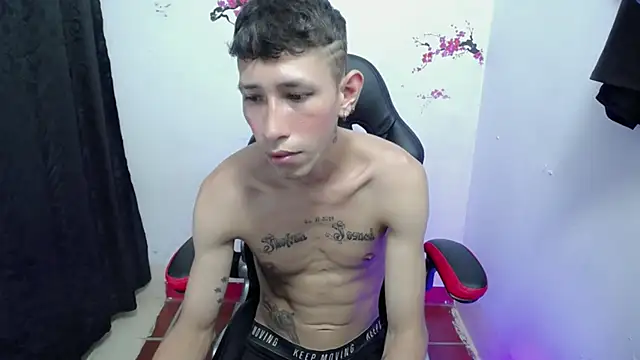 Im_anderson01's cam snapshot