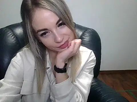 Miss_solomia's cam snapshot