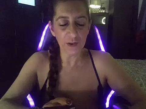 moi-simplement's cam snapshot