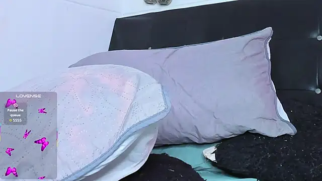 Nayra_Mistica's cam snapshot