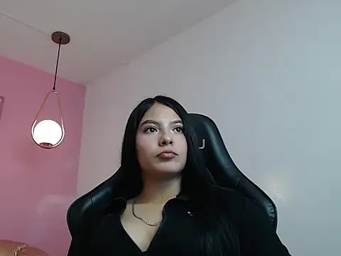 charlotte_jhonson_t_'s cam snapshot