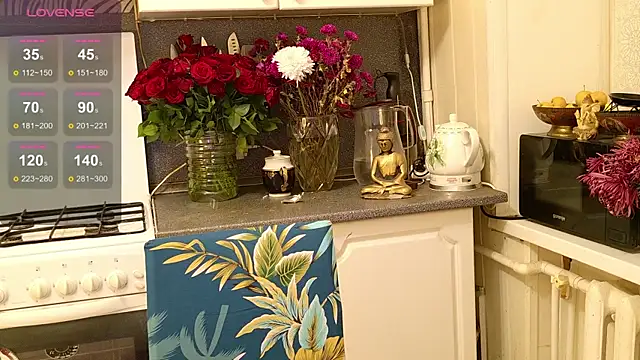 -Yourwoman-'s cam snapshot