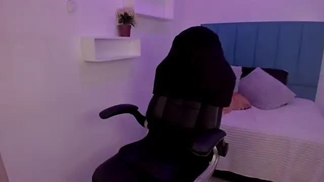 Abby_Piink's cam snapshot