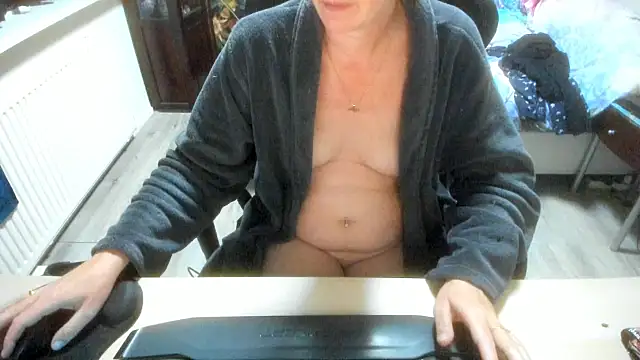 minoesje37's cam snapshot