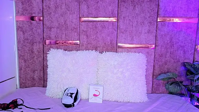 _ViolletteNoir_'s cam snapshot