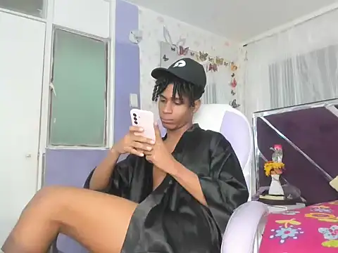 Santy_bigcock_01 live sex cam