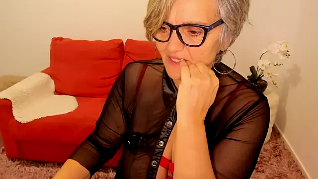 Milf-Ella's cam snapshot