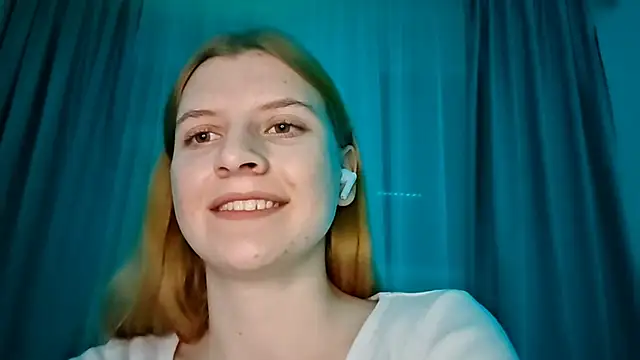 LynteriLain's cam snapshot