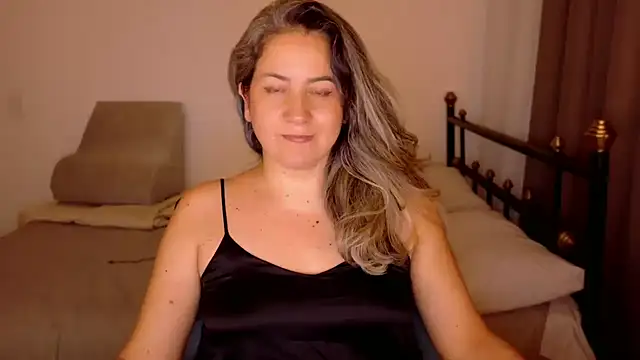 AVRAKEHDABRA's cam snapshot