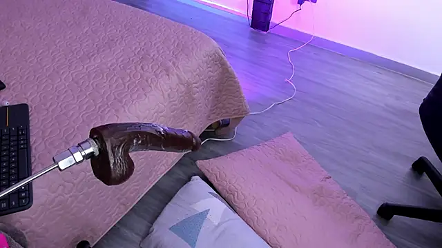 daniiphoeniixx's cam snapshot