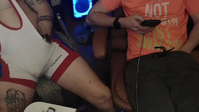 weknowourworth6999's cam snapshot