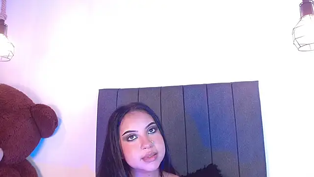 Emadelacroix's cam snapshot