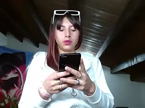 LuluKiss_'s cam snapshot