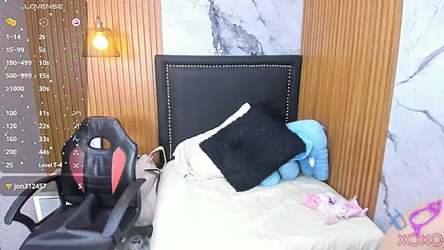 ZALLYWESTER live sex cam