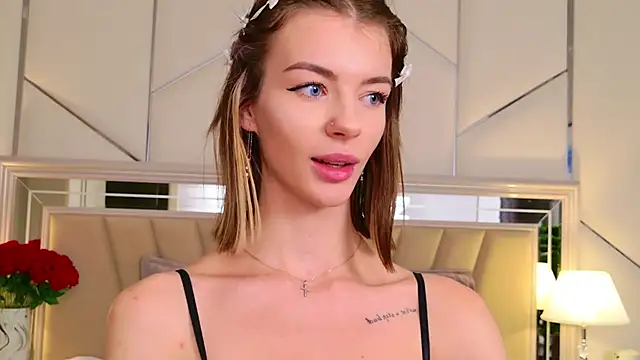 MeganMour's cam snapshot