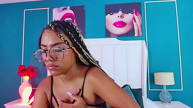 EmmaCourth's cam snapshot