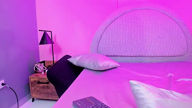 Amy_whittee's cam snapshot