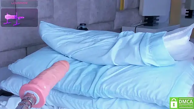 Eris_Rose's cam snapshot