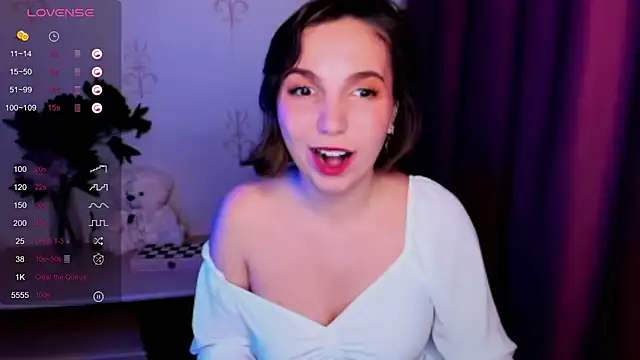 KindHazelHere_'s cam snapshot