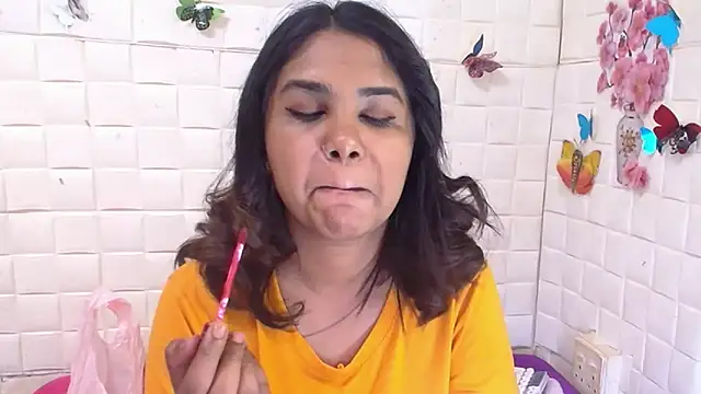 IndiaSexyStripper4u's cam snapshot