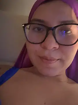 MatchedEyebrow live sex cam