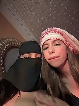 Queentaraf999 live sex cam