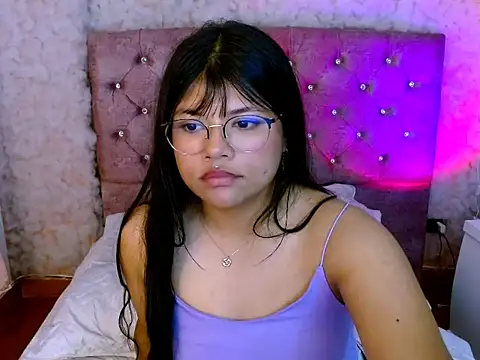 chloe_parkeer's cam snapshot