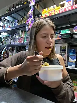 Andrea_19blonde's cam snapshot