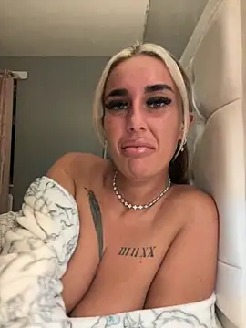 EllieMaeBaby's cam snapshot