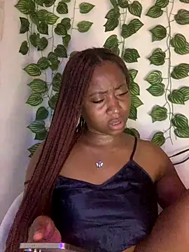 MISSMAYMADMYDAY's cam snapshot