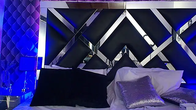 victoriaa_lee_'s cam snapshot