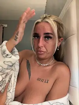 EllieMaeBaby's cam snapshot