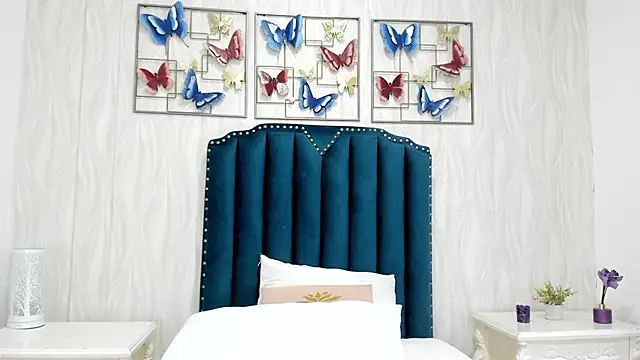 Alison_Carde05's cam snapshot