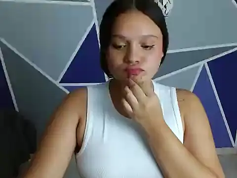 Charlotte_greyx's cam snapshot