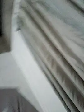 young_dairy01's cam snapshot