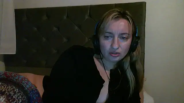 SusanCurt's cam snapshot