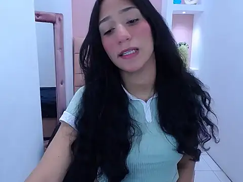 LuluXwithy's cam snapshot