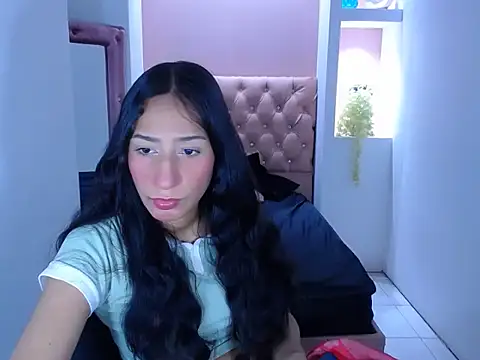 LuluXwithy's cam snapshot