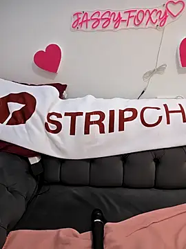 Jassy_Foxy's cam snapshot