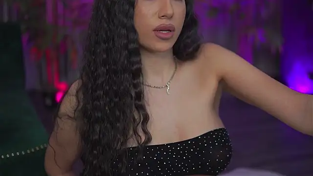 GinaValentinna's cam snapshot