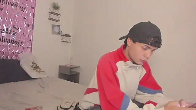 crushnier1's cam snapshot