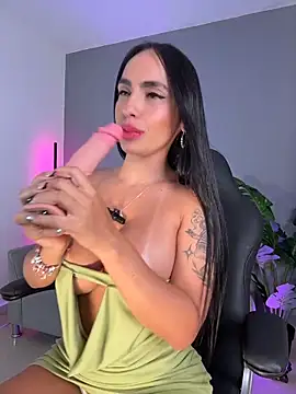 alina_cruz live sex cam
