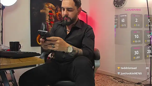 Ethan_Castellano's cam snapshot