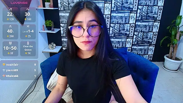 ChloeTurner_'s cam snapshot